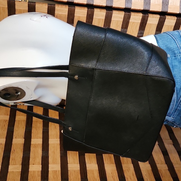 Karl Lagerfeld Tote - Picture 5 of 11